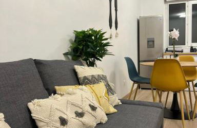 PARIS-MONTROUGE Magnifique Appartement 2 pièce de 36m2 - très cosy pour 1 à 5 personnes refait à neuf - ENTIRE APARTMENT LUXIRIOUS AND WARM - Montrouge Paris 14ème - Proche Aéroport Orly & Parc Expositions Porte de Versailles FREE WIFI GRATUIT - Foto 68