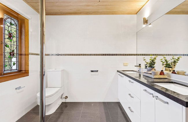 The Peninsula Chateau Lodge-inspired Luxury - Photo 36