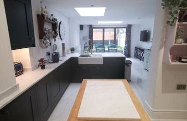 Prime location for Snowdon, Family and Dog friendly! - Photo 48