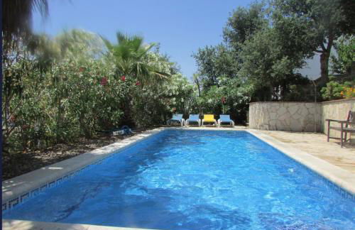 Sunny Costa Brava Getaway with Big Private Terrace - Foto 3