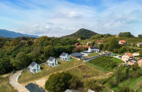 Amazing Home In Margecan With Wifi - Foto 12