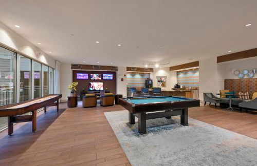 Central Houston Stay - Walk to NRG Stadium, Relax by the Pool, and More! - Foto 17