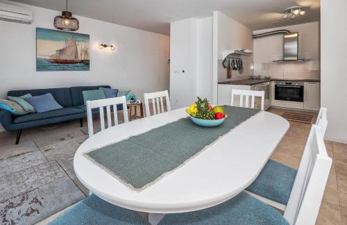 Sea View Apartment Joshua near Žnjan Beach in Split - Photo 15