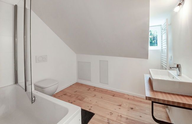 Castle in Ferrieres With Pond Garden - Photo 20