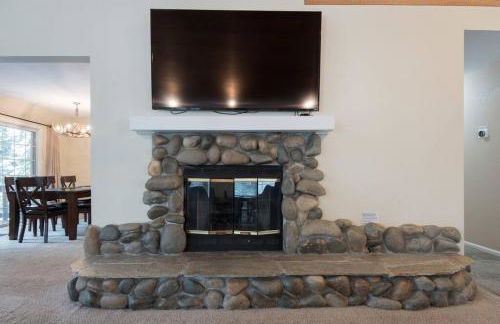 Tahoe Vista Home w/ Spa close to Northstar & Lake - Foto 20