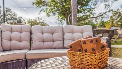 Luxury Rustic Retreat Entire Home in Pinellas Park - Foto 3