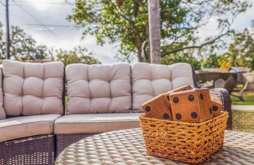 Luxury Rustic Retreat Entire Home in Pinellas Park - Foto 3