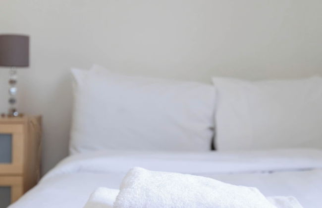 Homely 1 Bedroom Apartment in Beckton With Parking - Foto 2