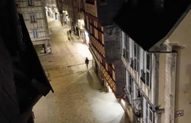 Escapade Romantique sous les toits de Kéréon - Centre Historique, rue piétonne - Foto 28