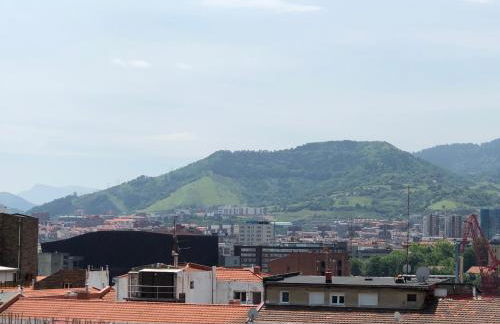 Estudios Bilbao Deusto - Foto 8