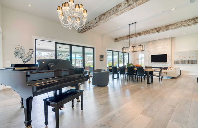 Luxe, Pool, Spa, Fire Pit, Game Room, Piano Sonoma Pool Retreat by Avantstay - Foto 2