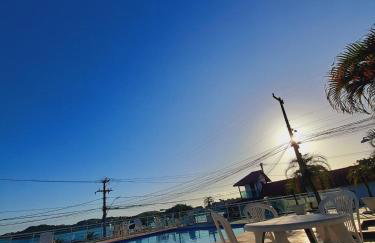 TOP 1 QUARTO com ESTACIONAMENTO em Condomínio com VISTA INCRIVEL - PORTARIA 24h, PISCINA, Sauna e Parquinho Infantil - Apartamento com Ar condicionado, Smart TV, Wi-Fi, Cozinha Completa, NETFLIX, Entre o MAR e a LAGOA, CUSTO BENEFICIO - Foto 13