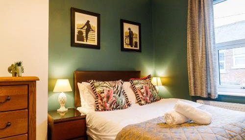 Bright and Well-Kept 3-Bed Property! Free Parking - Foto 3