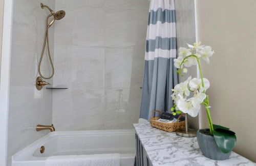 Modern Abode 2BR Near UofR, Highland, Downtown Rochester, NY Sleeps 4 - Foto 38