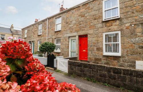 Pandora Cottage Charming Seaside Escape, Newlyn, Sleeps 4 - Photo 12