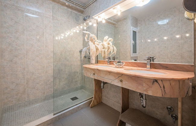 Apartamentos Montserrat - Photo 25