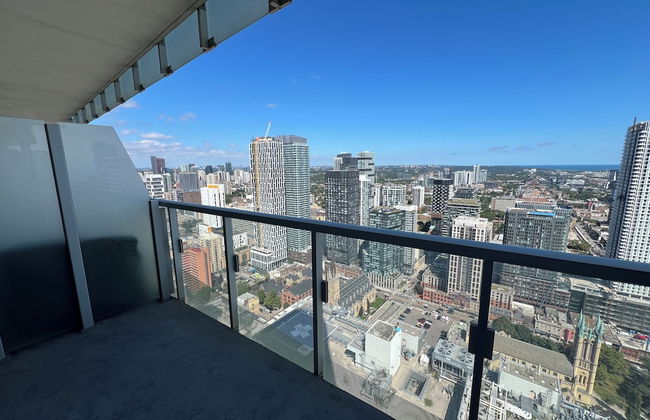 Altitude Suites on Yonge - Foto 41