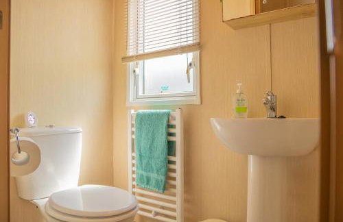 Lake View with Private Hot Tub at Tattershall Lakes - Foto 25