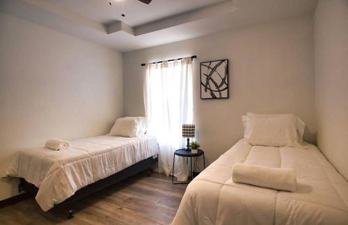 Chic & Cozy 2 bedroom - 1 bathroom - RATED BEST - Foto 26