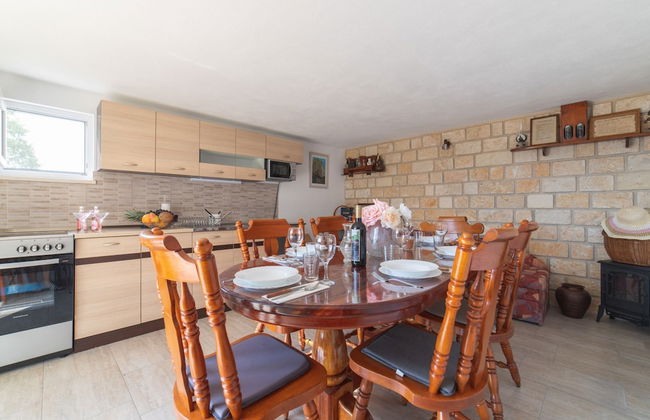 Serene Retreat Holiday Home With Pool - Foto 6