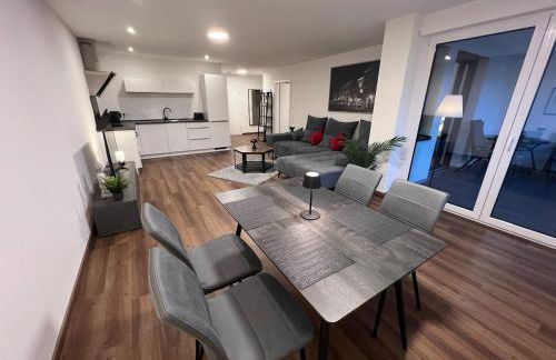 Jellys Apartment - 70qm - Balkon - Küche - Parken - 2x smart TV - King Size Bett - nur 5min zum Europa Park - Foto 16