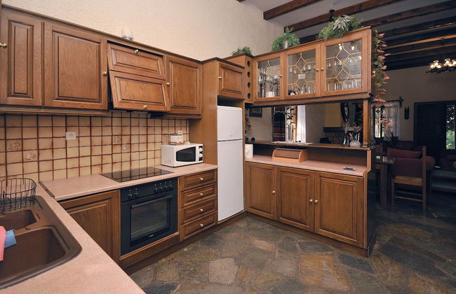 Family Maisonette with Pool near Beach - Foto 9