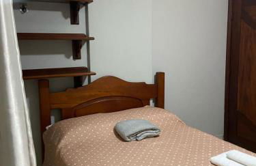 1 suíte cama king, 2 quartos com camas casal, 1 garagem, próx Basílica - Photo 8