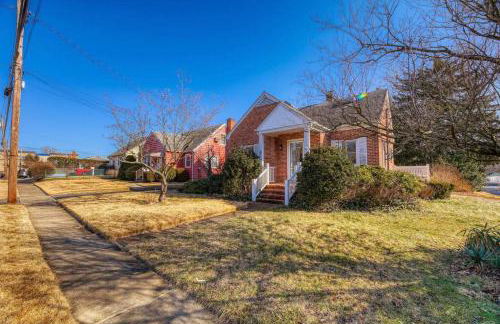 Family Home near NY Beach - Private Workspace - Foto 20