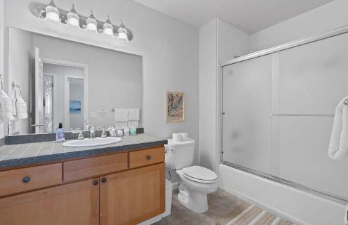 Designer Daylight Basement Near Edmonds Downtown - Photo 36