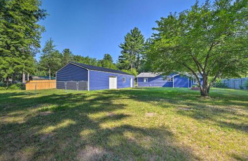 Prudenville Retreat with Yard about 1 Mi to Lake! - Foto 27