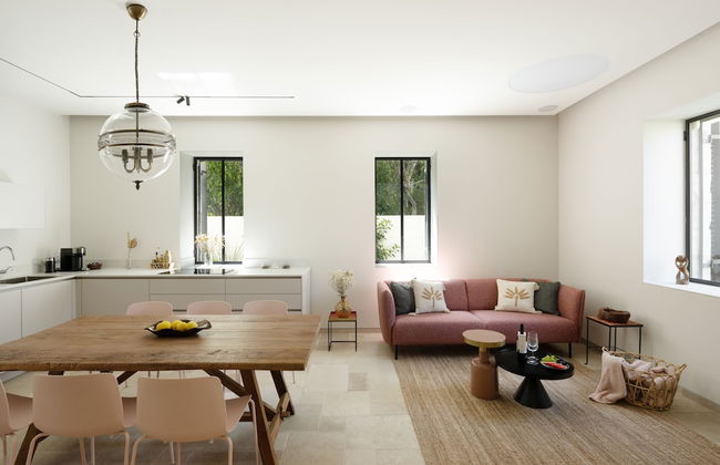 The Y House - Photo 19