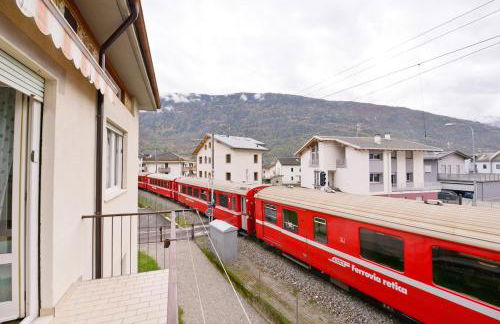 Winter Sports Events 2026 - Alp Grüm Apartment - 8 min walk to Bernina Express - Foto 8