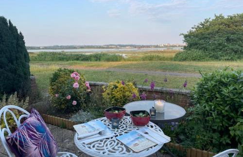 Waterfront - Holes Bay, Poole, Dorset - Photo 17