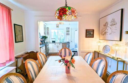 The Jewel of The Cove - Historic Coastal Retreat - Foto 21