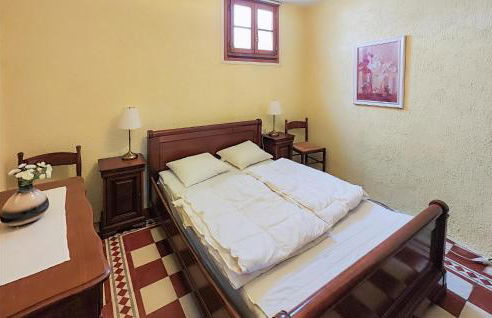 2 Bedroom Amazing Home In Servian - Foto 6