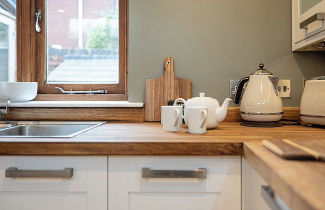 Coach House - Lovely Home in Cheltenham - Photo 35