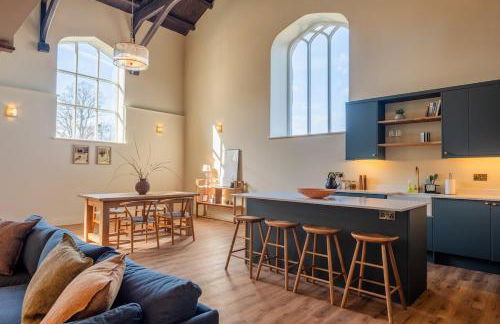 Luxury Riverside Duplex Apartment for 4 - Photo 11