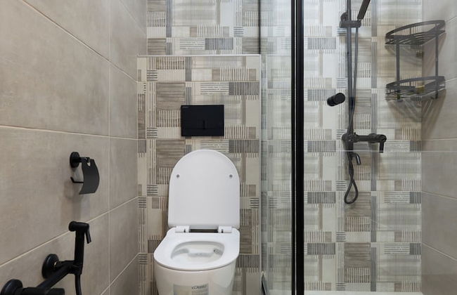 Chic & Modern 4BR Home in Old Tbilisi - Photo 21