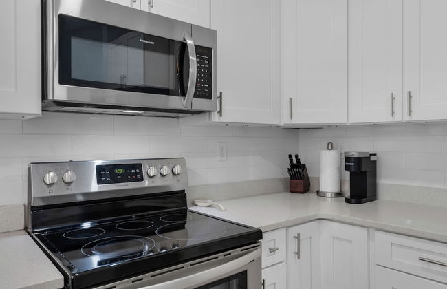 3BR Home /beach Access/spacious Deck/zoo Across - Foto 11