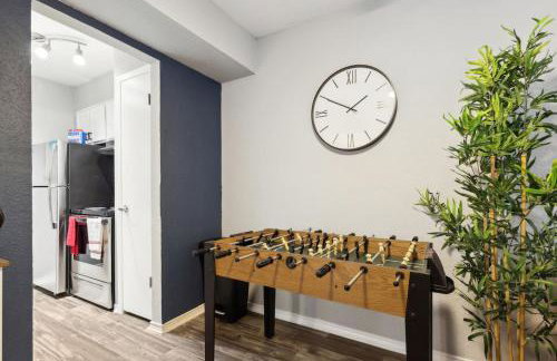 AT and T is steps away 2BD unit - Foto 20