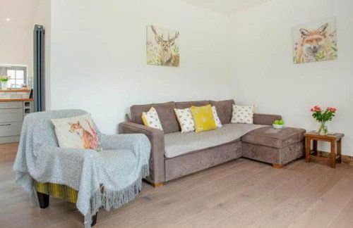 2-Bed Cottage Sleeps 4 with Hot Tub - Foto 13