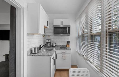 Shadyside, Central !5 Stylish and Bright Studio With Free Parking - Foto 8