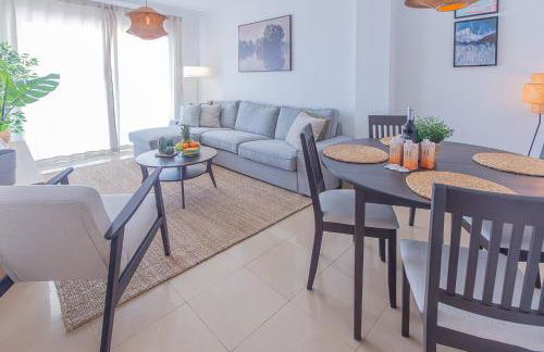 Beachside Retreat with Private Terrace - Foto 32