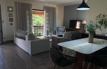 Casa com Piscina no Centro - 13 pessoas - Churrasqueira - Elegante - Foto 46