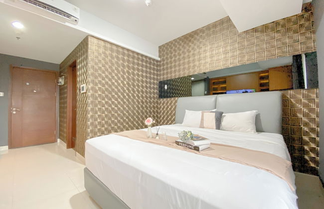 Homey And Cozy Living Studio At West Vista Apartment - Photo 3