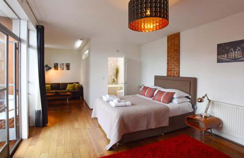 The Ultimate Group Complex, Hens & Celebrations at The Old Fire Station Canterbury, 3 Homes - Foto 53