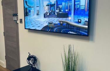 Perfect 1 Bed Apartment - Central with Parking, WiFi, TV, Desk - Foto 22