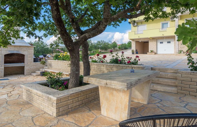 Beautiful Villa in Lisicic With Private Pool - Foto 32