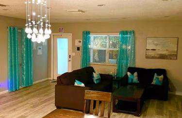 Private Luxe Pool Club Heated Spa - Foto 27