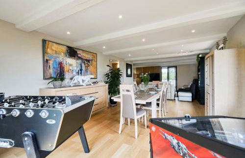 VILLA ARCADIA - Piscine - Spa - Sauna - Cinéma - Jeux d'arcades - Jeux vidéo - Bassin naturel - Jardin - Foto 18